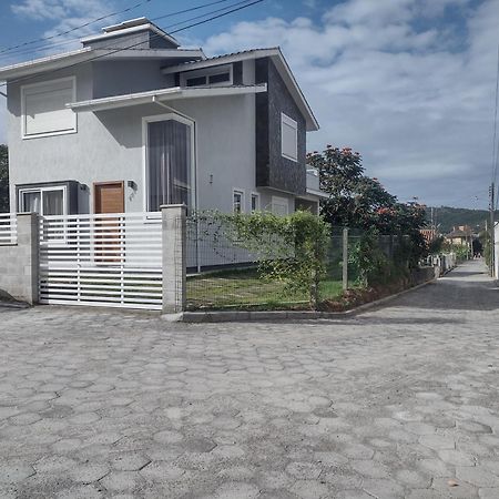Casa Nova Confortavel E Aconchegante Гаропаба Екстер'єр фото
